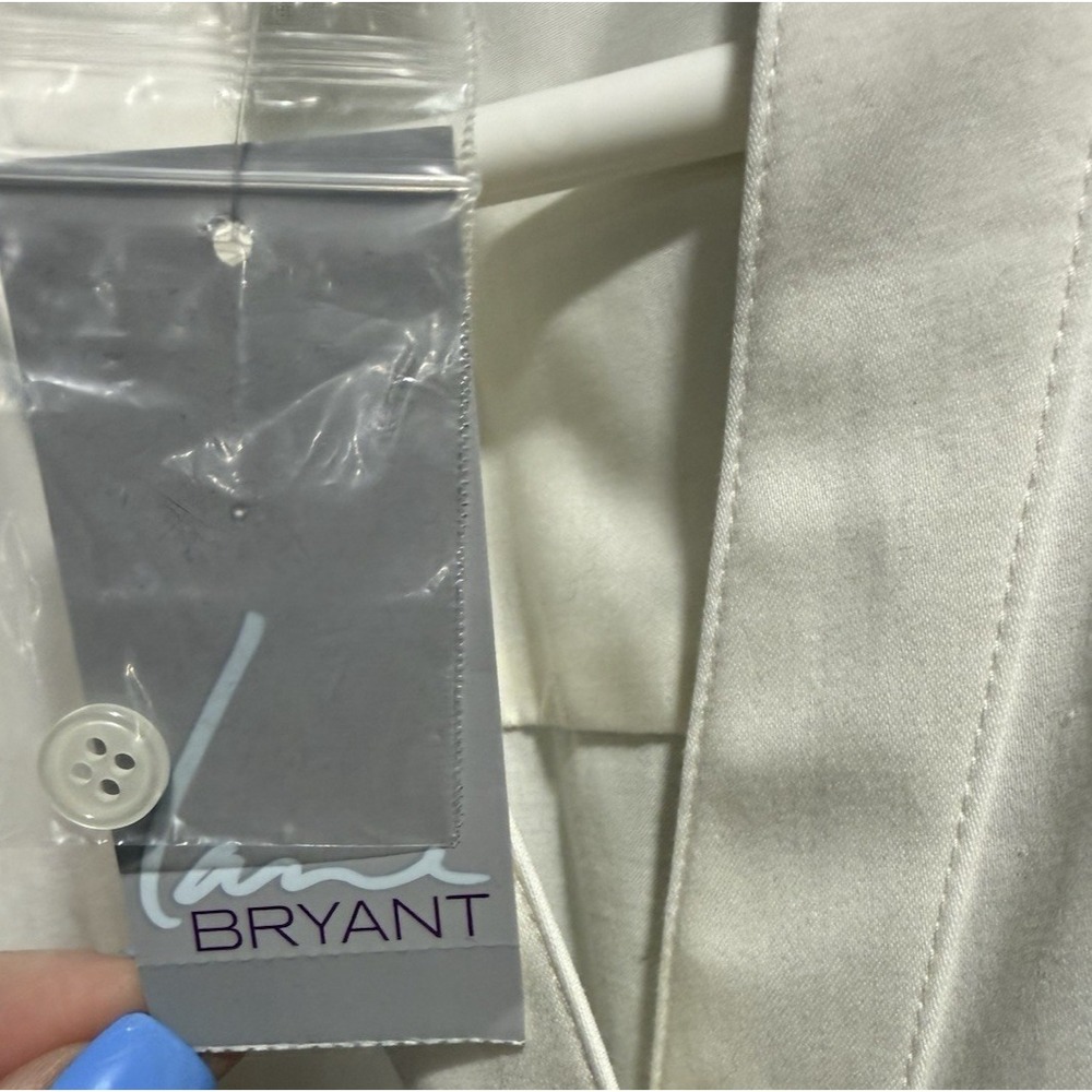 Lane Bryant Women's Button Down V-neck Dress Shirt Long Sleeves SZ 16 White NWT - Picture 3 of 8